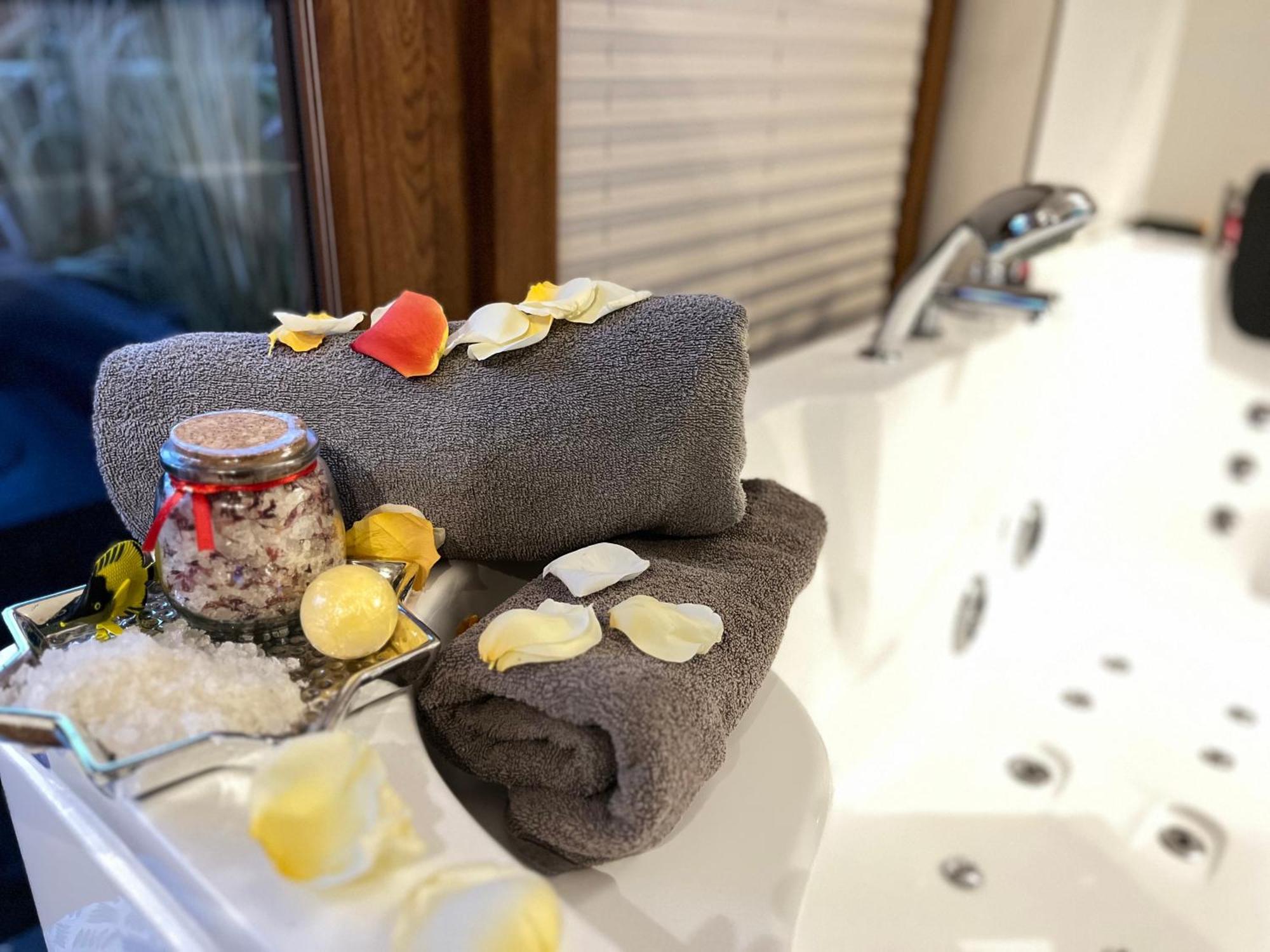 Jacuzzi Rakowicka Top Apartments Krasków Εξωτερικό φωτογραφία